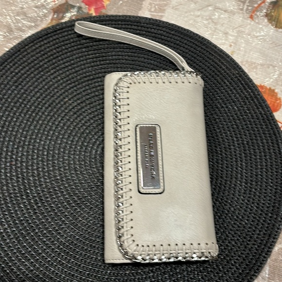 NWT Andrew Marc New York wallet color white - Picture 2 of 11